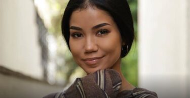 what is Jhene Aiko height