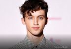 what is Troye Sivan height