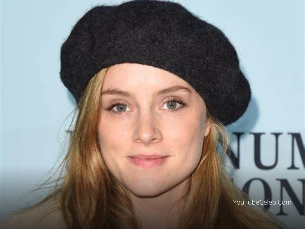 what is Sophie Rundle net worth
