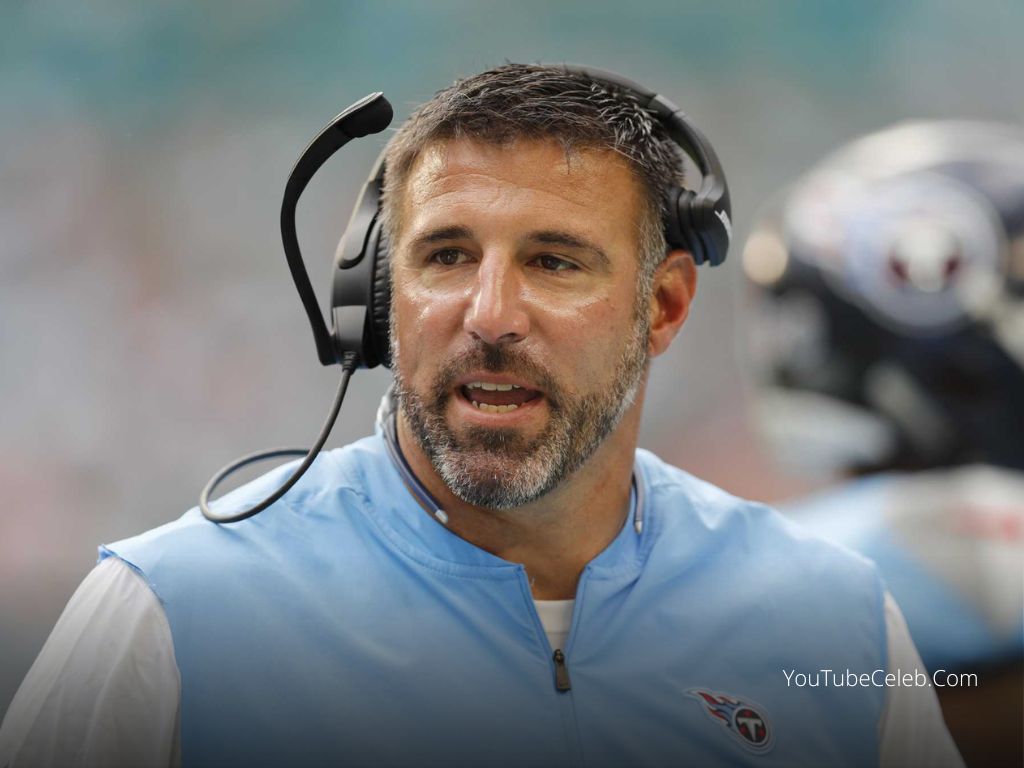 what is Mike Vrabel eye color