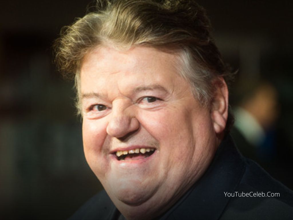 what is Robbie Coltrane height and weight